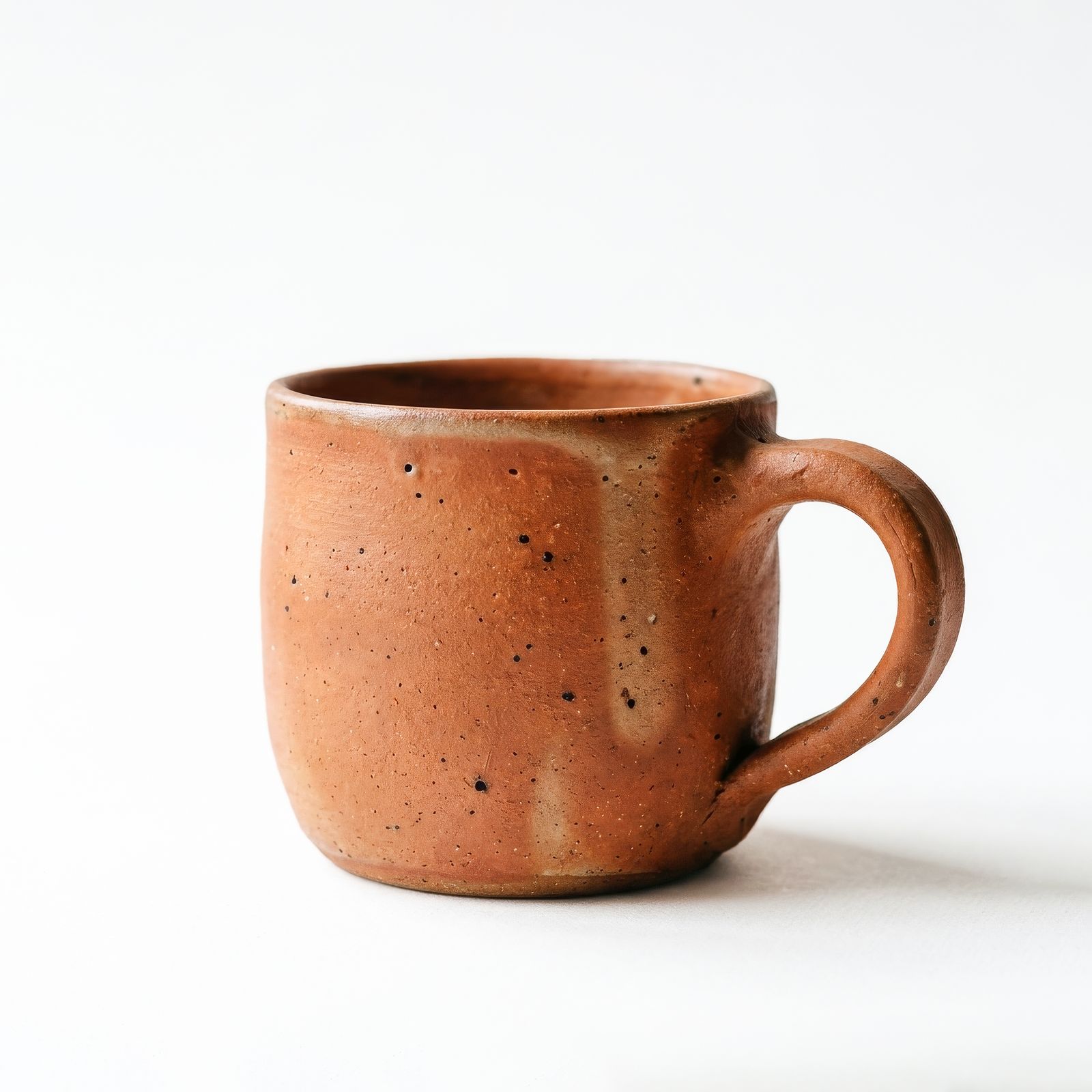Fotografía de producto: taza de cerámica